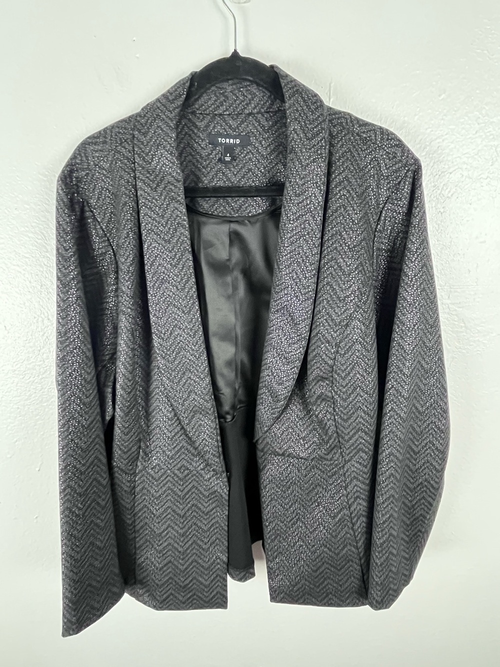 TORRID Gray Chevron Patterned Peplum Hem Hook Closure Blazer Size 4X Classy